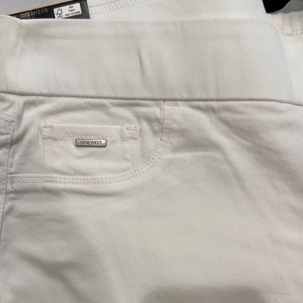 Nine West Heidi Pull-On Cropped Jeans—cream—12 - Picture 5 of 12